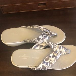 Clarks Cloudsteppers -ladies flip flops